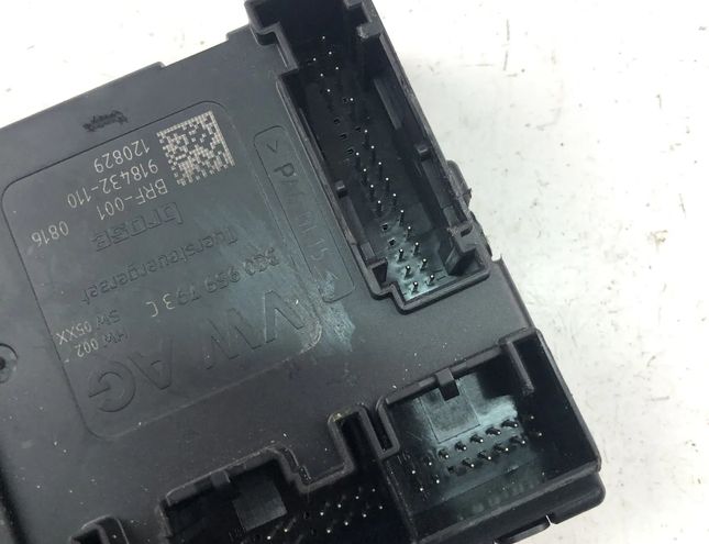 VOLKSWAGEN Passat B7 (2010-2015) Маторчик стеклоподъемника передней правой двери 3AA959701A 27836763