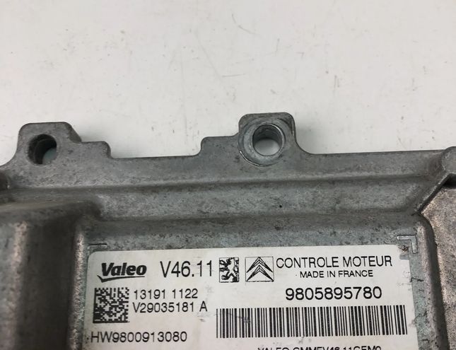 PEUGEOT 208 Peugeot 208 (2012-2015) Riadiaca jednotka motora 9805895780,9800913080 28137345