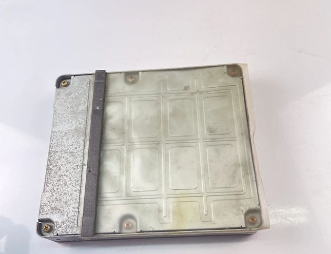 TOYOTA Yaris 1 generation (1999-2005) Блок управления двигателем 89661-52064 28235500