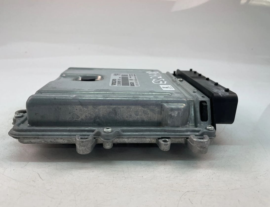 VOLVO V70 3 generation (2007-2020) Riadiaca jednotka motora 31303095AC,0281016616 29068212