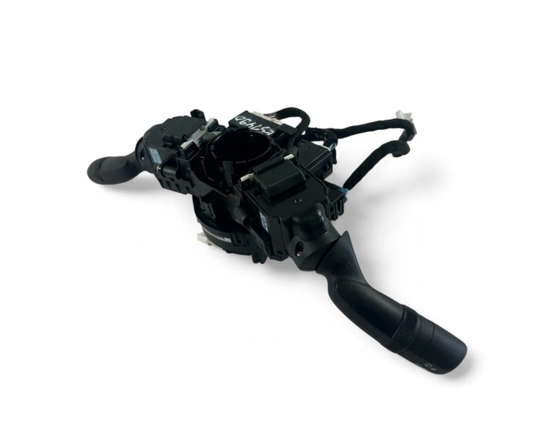 TOYOTA RAV4 5 generation (XA50) (2018-2024) Páčka/ spínač ukazovateľa smeru stieračov 4220017L021 29789703