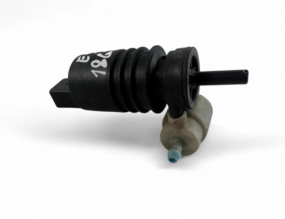 VOLKSWAGEN Touareg 1 generation (2002-2010) Windshield/windshield washer pump 1J0955651 30069489