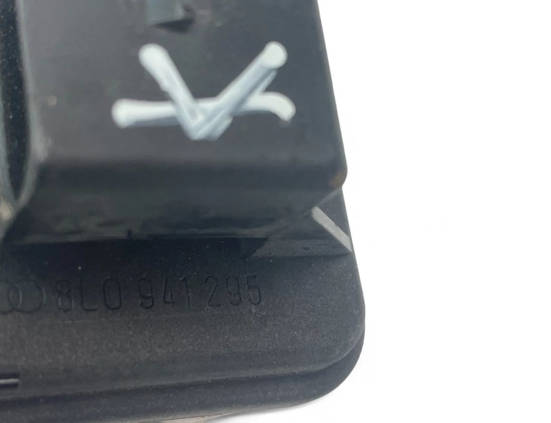 AUDI A3 8L (1996-2003) Motor pre vyrovnávanie svetlometov 3B0941295B 30710295