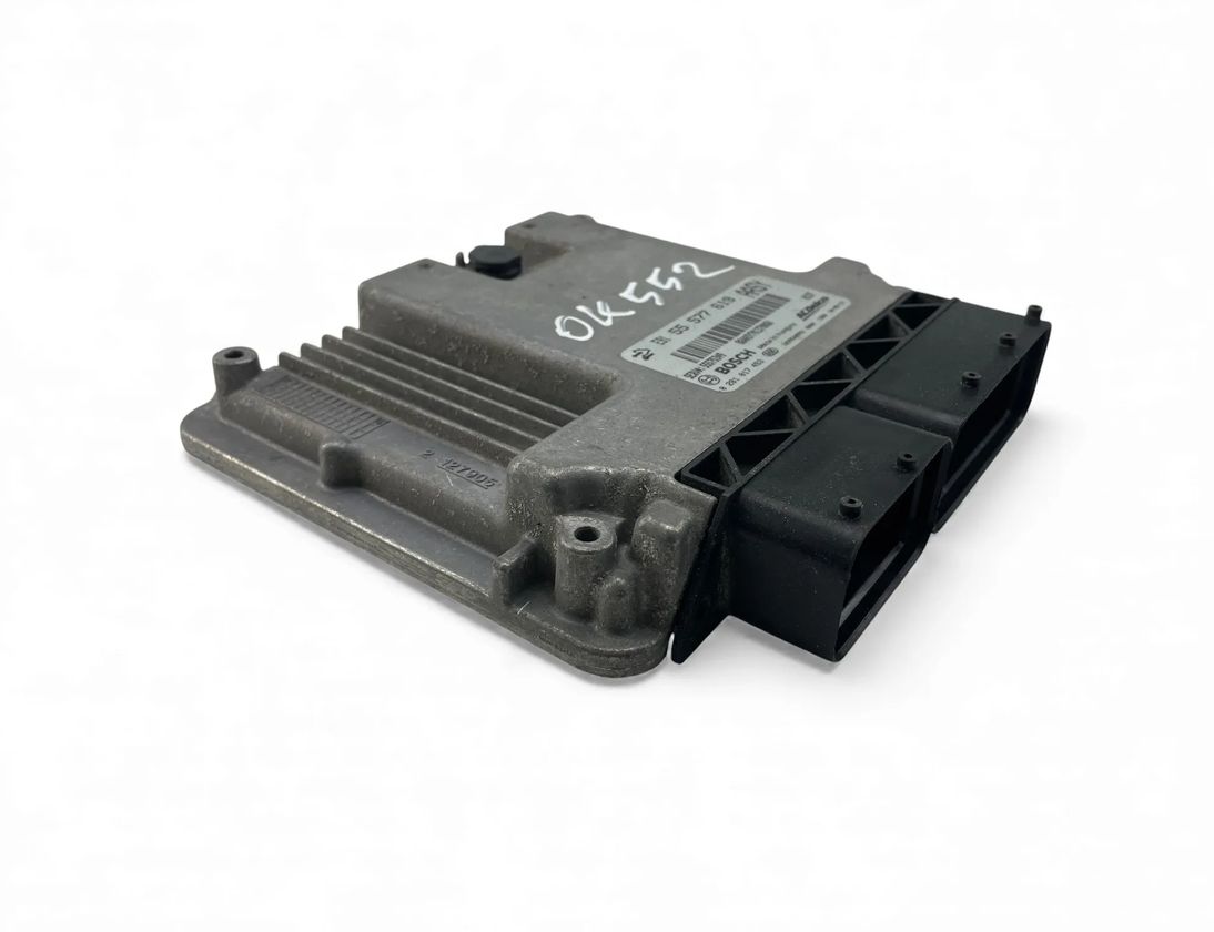 OPEL Insignia A (2008-2016) Блок управления двигателем 55577619,0281017453 33068824