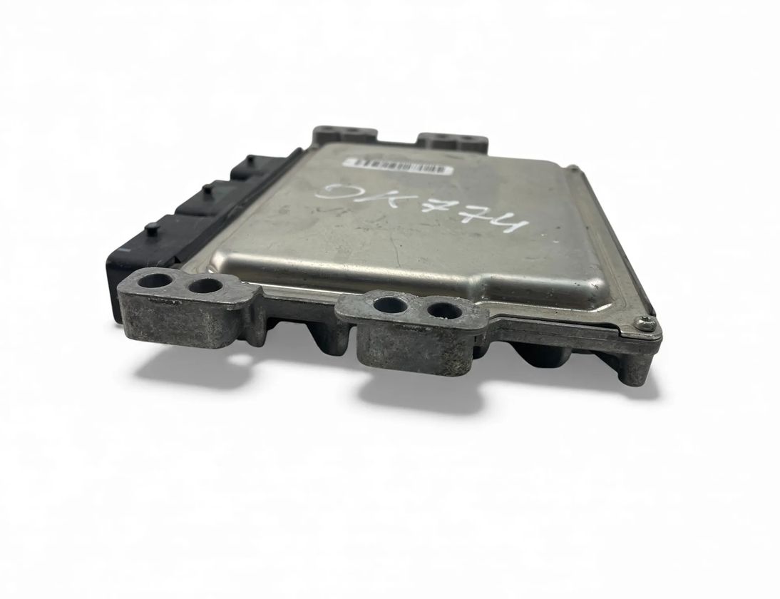 RENAULT Clio 3 generation (2005-2012) Riadiaca jednotka motora 237101989R,237101990R 33074534