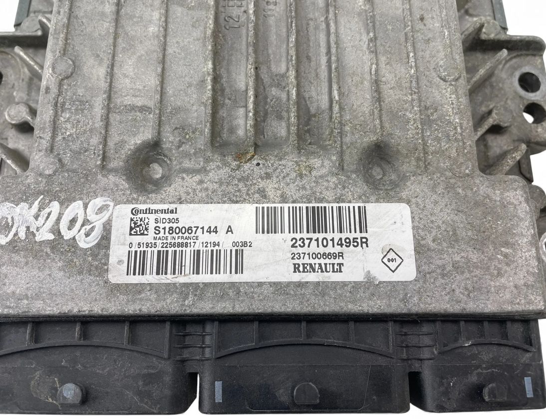 RENAULT Megane 3 generation (2008-2020) Engine Control Unit ECU 237101495R,S180067144A 33077179