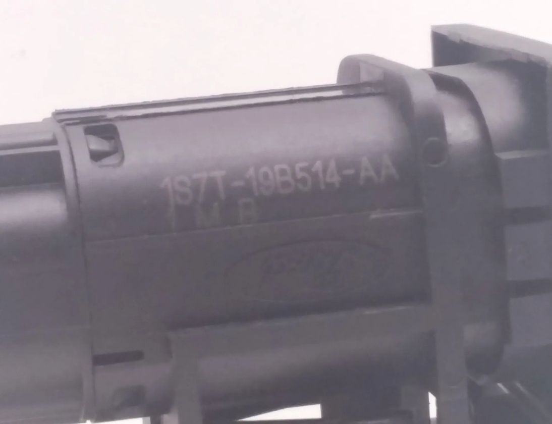 FORD Mondeo 3 generation (2000-2007) Кнопка открывания задней крышки 1S7T19B514AA 20342859