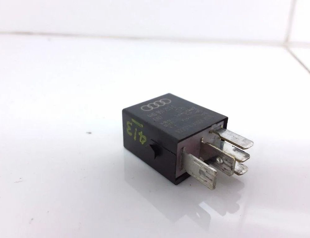 AUDI A4 B6/8E (2000-2005) Relé 4H0951253C 20368946