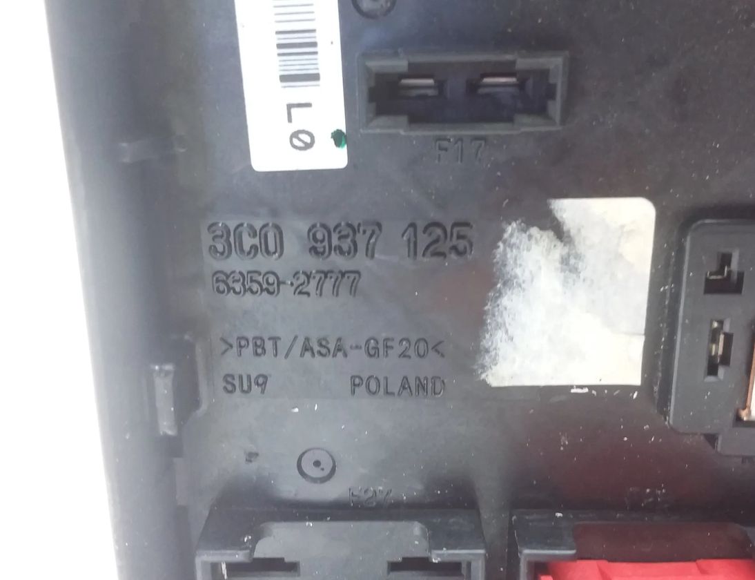 VOLKSWAGEN Passat B6 (2005-2010) Блок предохранителей 3C0937125,63592777,1K0937132 26597810