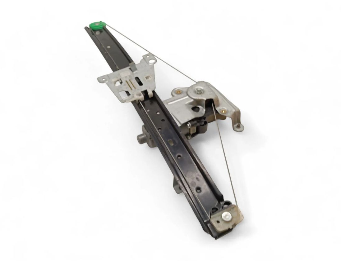 VOLVO V70 2 generation (2000-2008) Zdvíhač pravého zadného dverového okna 119971-XXX 30615430