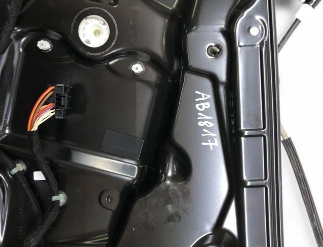 VOLKSWAGEN Passat B7 (2010-2015) Front Right Door Window Control Motor 3AA837756 31639781