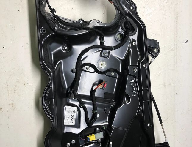 VOLKSWAGEN Passat B7 (2010-2015) Стеклоподъемник передней правой двери 3AA837756 31797375