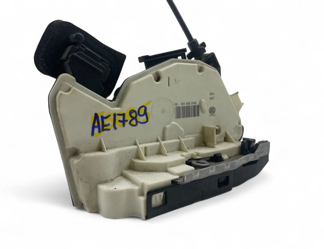 VOLKSWAGEN Golf 6 generation (2008-2015) Zámok pravých zadných dverí 5K4839016Q 32974430