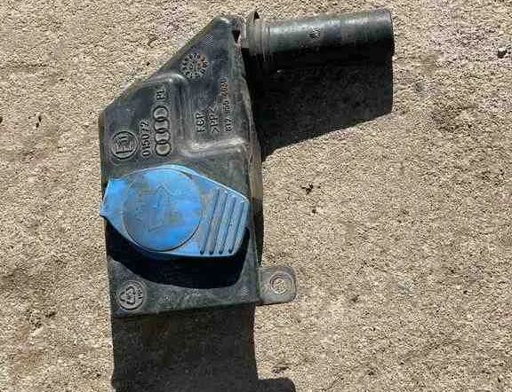 AUDI A4 B7/8E (2004-2008) Бачок омывателя 8T2955463B 32639823