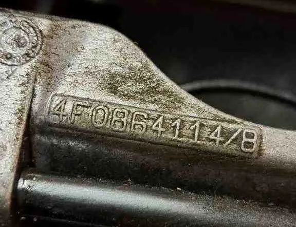 AUDI A6 C6/4F (2004-2011) Opierka na ruku 4F0864114 32642086