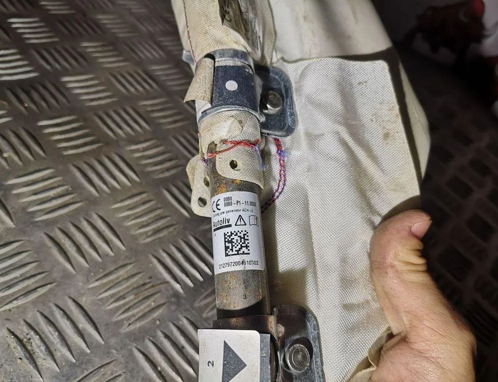 PEUGEOT 2008 2 generation (2019-2023) Подушка безопасности потолка правая 9838258680,5XXBBK0058946 32187388