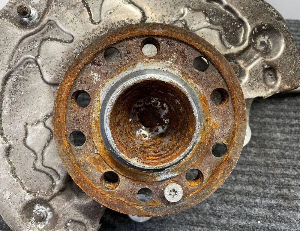 MERCEDES-BENZ E-Class W211/S211 (2002-2009) Ступица передняя левая A2133324700 32191488