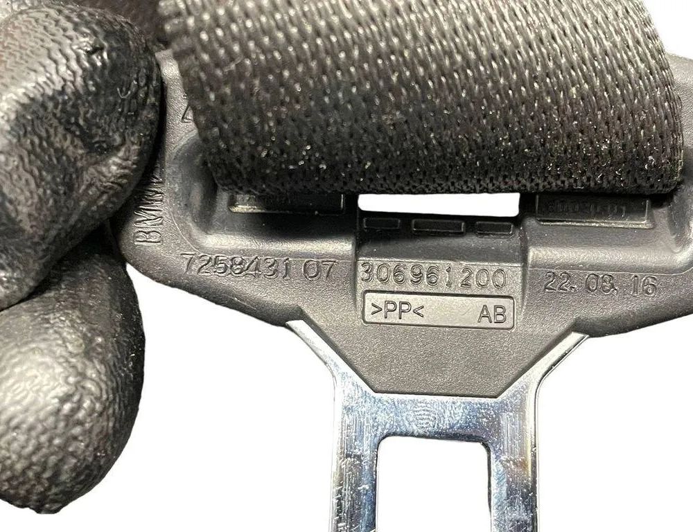BMW X4 F26 (2014-2018) Front Left Seatbelt 7258431,306961200 32194771