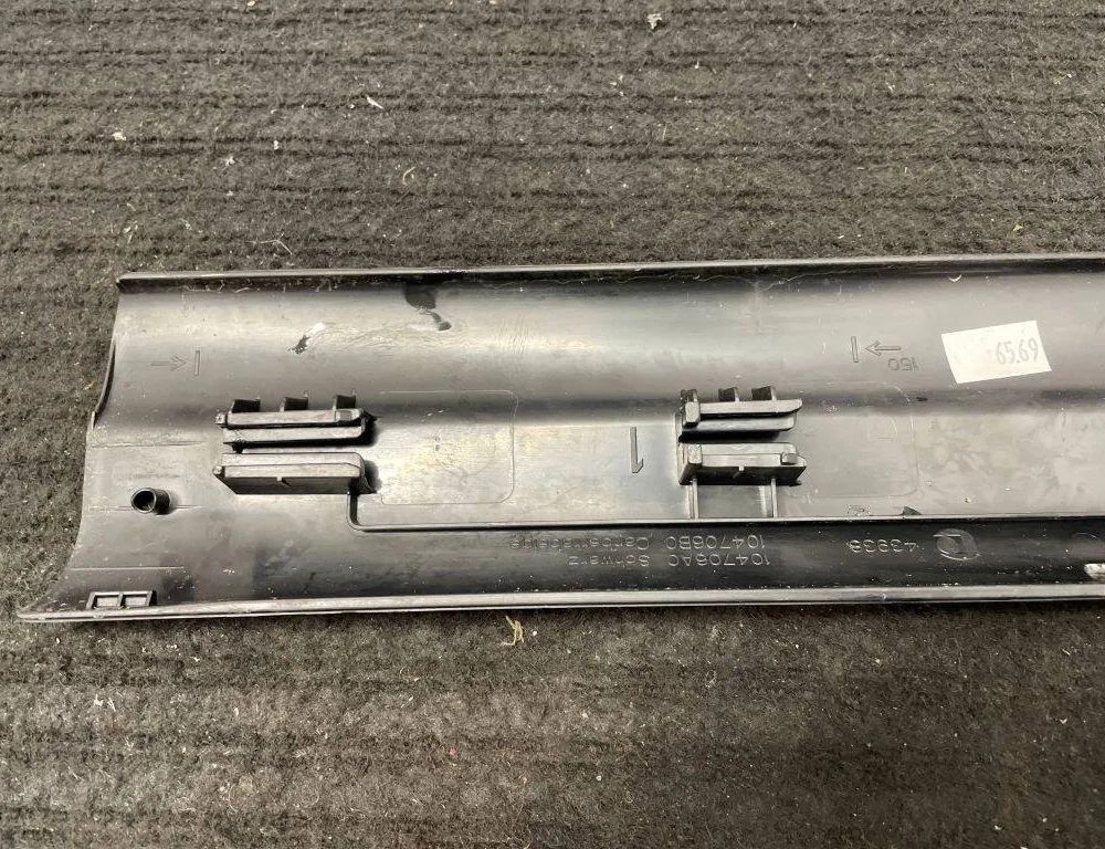 BMW X1 F48/F49 (2015-2023) Ľavý predný dverový panel 51477326833,7326833 32195203