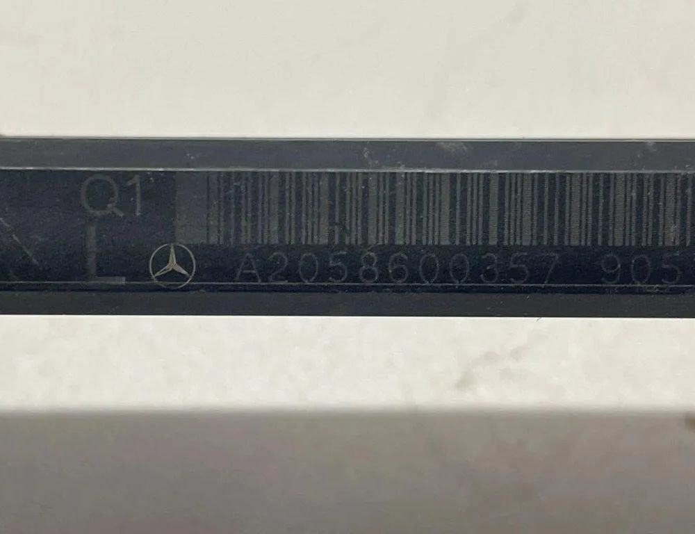 MERCEDES-BENZ CL-Class B (2014-2019) Регулятор высоты ремня безопасности спереди слева A2058600357,A2058600182 32195579