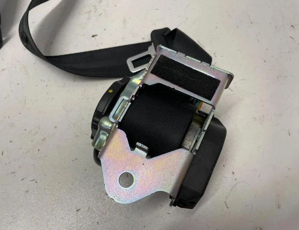 VOLVO XC60 2 generation (2017-2024) Zadný stredový bezpečnostný pás 634852000G,6249406 32195953