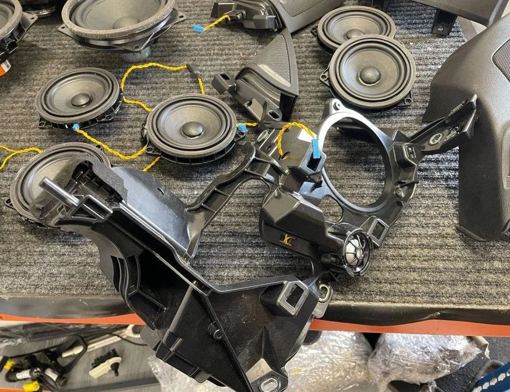 BMW i4 1 generation (2021-2024) Complete Sound Audio System 2622469,9362561,5A12337,2622468,9621891,5A83C4701 32196302