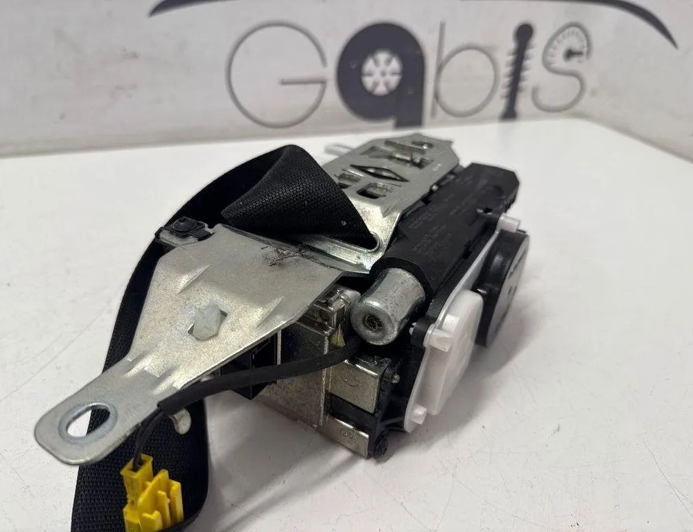 MERCEDES-BENZ GLE W166 (2015-2018) Pravý predný bezpečnostný pás A1668601400 32203945