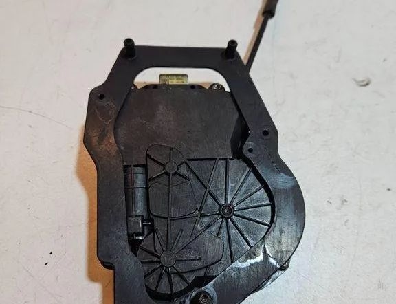 BMW 5 Series F10/F11 (2009-2017) Motor pre mäkké zatváranie zadnej kufrového veka 967043 31061692