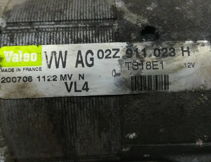 SKODA Superb 2 generation (2008-2015) Стартер 02Z911023H 31366606