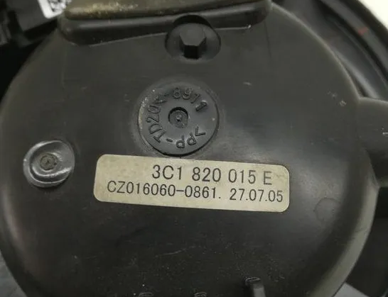 VOLKSWAGEN Passat B6 (2005-2010) Нагревательный вентиляторный моторчик салона 3C1820015E 31381768