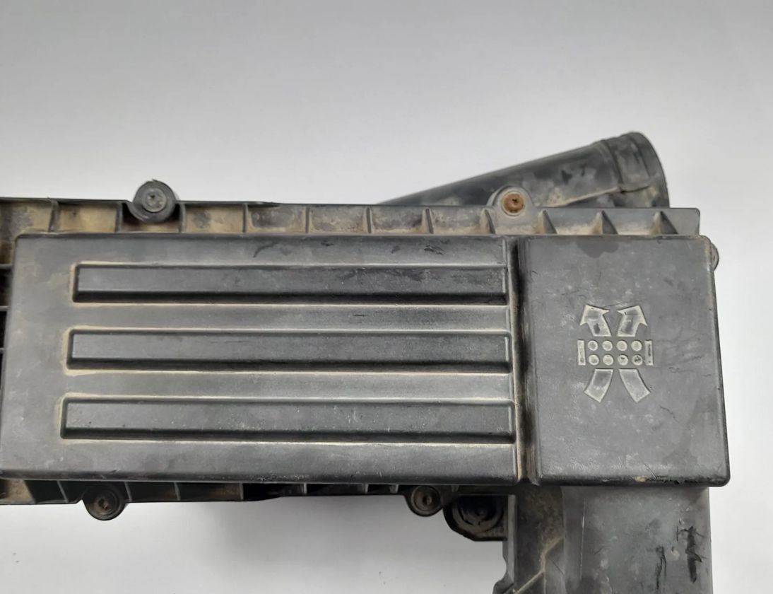 VOLKSWAGEN Caddy 3 generation (2004-2015) Vzduchový filter Box 3C0129607BE,1K0129620E,3C0129601BT 22607459