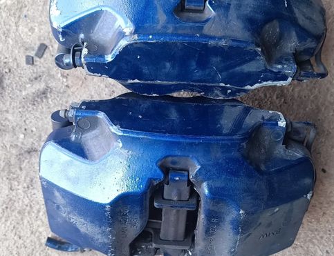 BMW 5 Series G30/G31 (2016-2023) Brzdový systém Kit strmeň & disky 688584001688583901 25889613