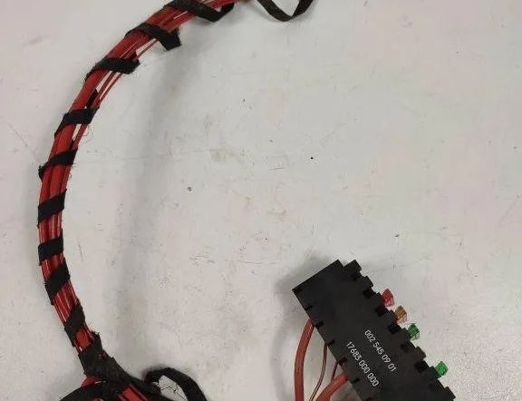 MERCEDES-BENZ C-Class W202/S202 (1993-2001) Fuse box 0025450901 31939060