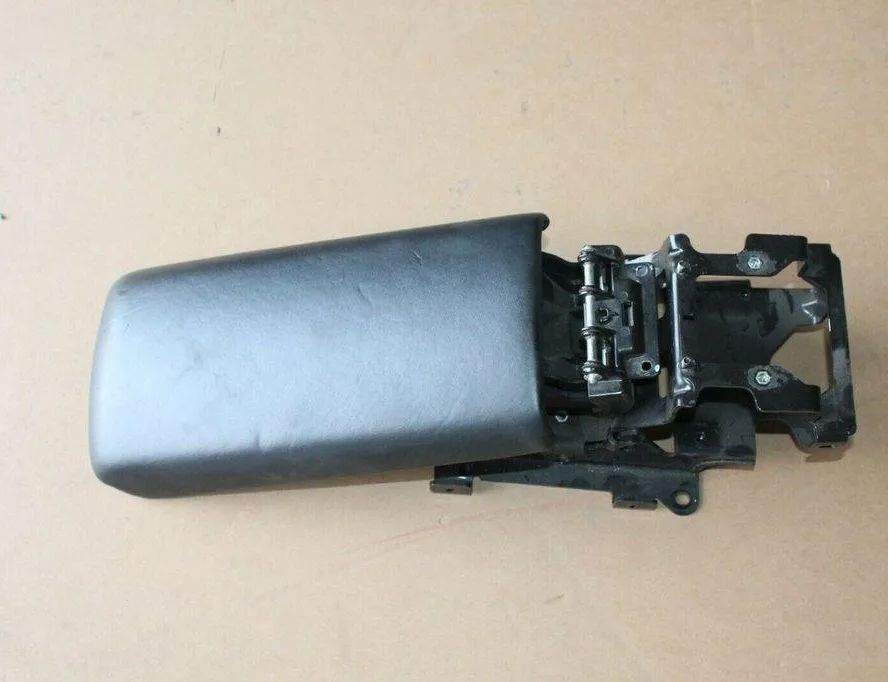 FERRARI California 1 generation (2008-2017) Opierka na ruku 81524900 31939396