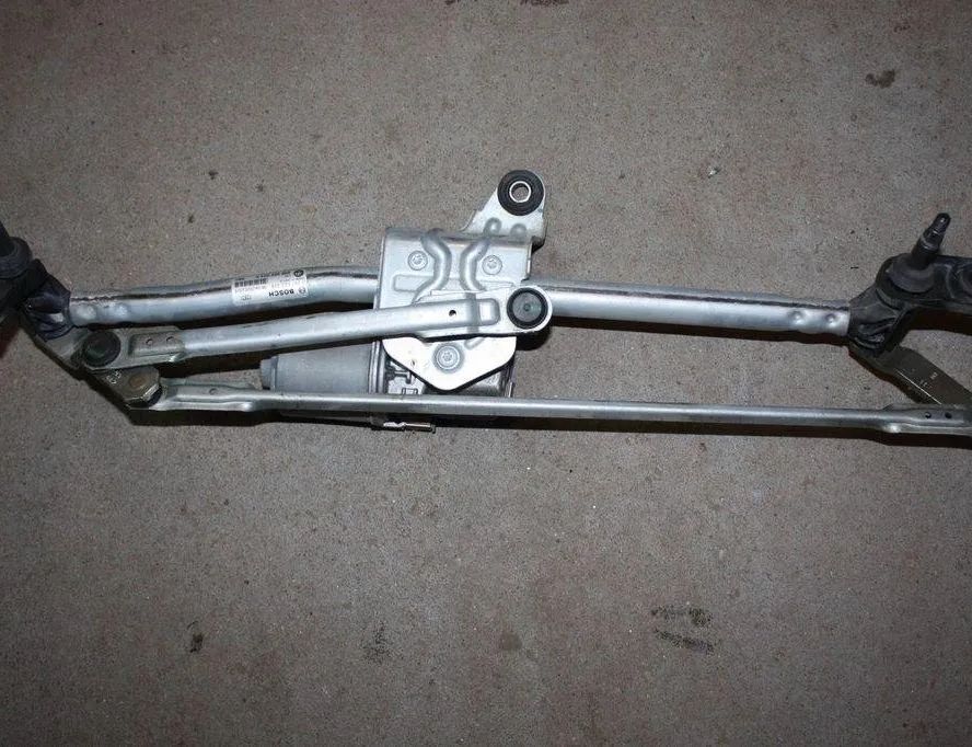 SKODA Kodiaq 1 generation (2017-2024) Mechanizmus stierača predného čelného skla 566955023A 31942160