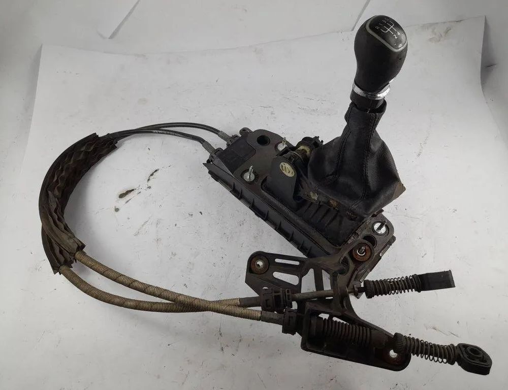 SKODA Octavia 1 generation (1996-2010) Mechanizmus radenia prevodových rýchlostí 5Q0711061E 31942496