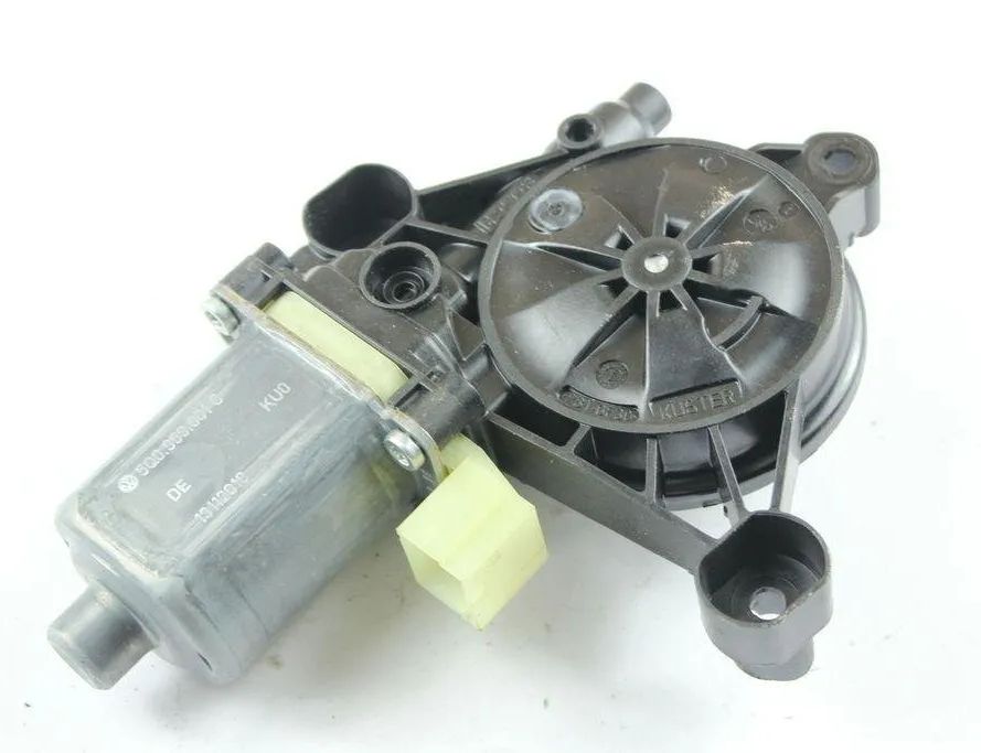 VOLKSWAGEN Variant VII TDI (2014-2024) Маторчик стеклоподъемника передней левой двери 5Q0959801C 31943370