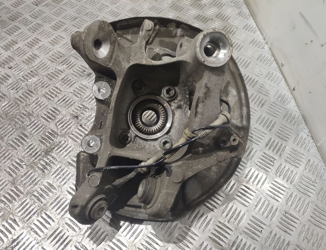 BMW 7 Series G11/G12 (2015-2023) Rear Right Wheel Hub 686113504,62165410,6861802,687463801 12640188