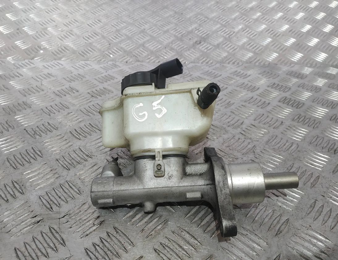 VOLKSWAGEN Golf 5 generation (2003-2009) Brake Cylinder 1K1611301C,03350886321,03350886351 13369972