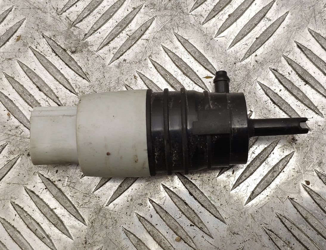 BMW M4 F82/F83 (2013-2020) Motor nádrže na umývanie 7298309,64127298309 13767474