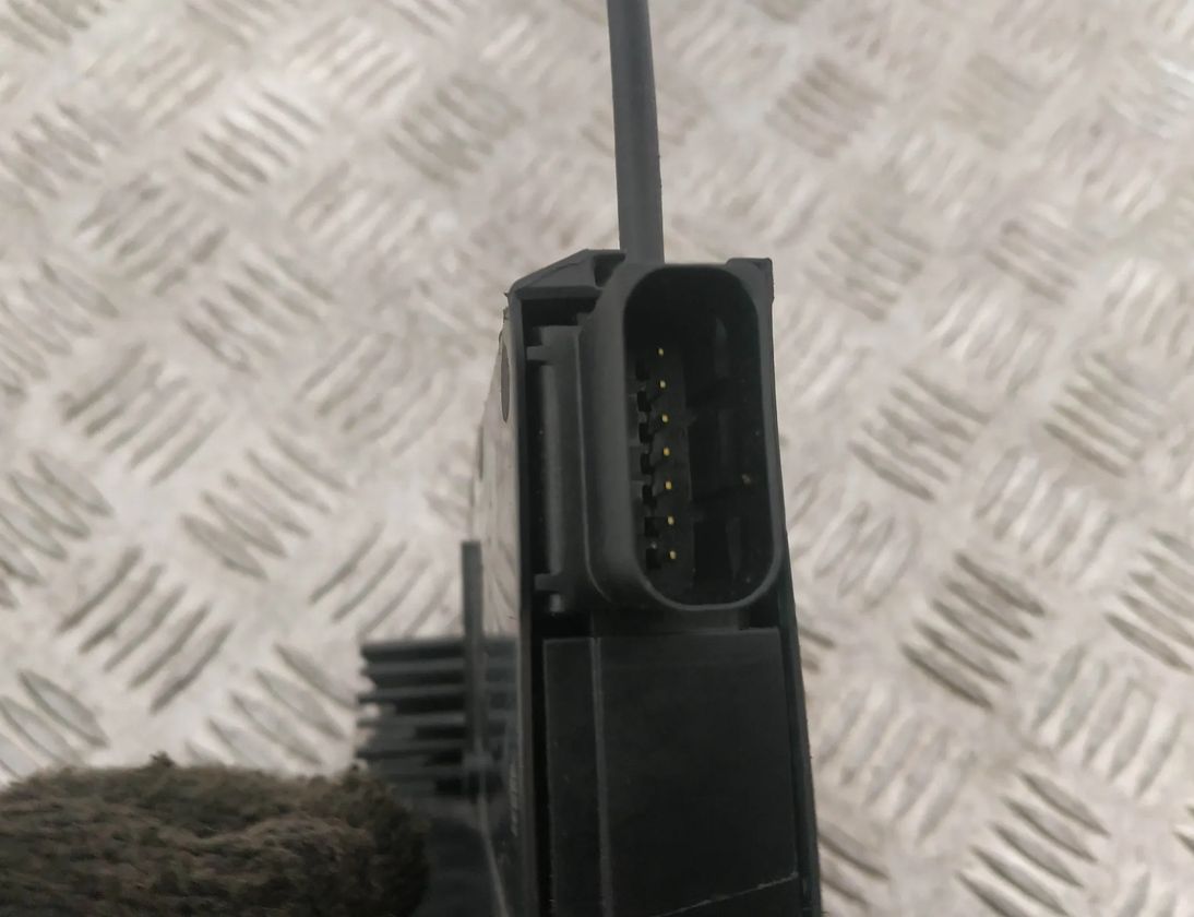 CITROËN C4 Picasso 2 generation (2013-2018) Pravý predný dverový zámok 9810310280 14937271