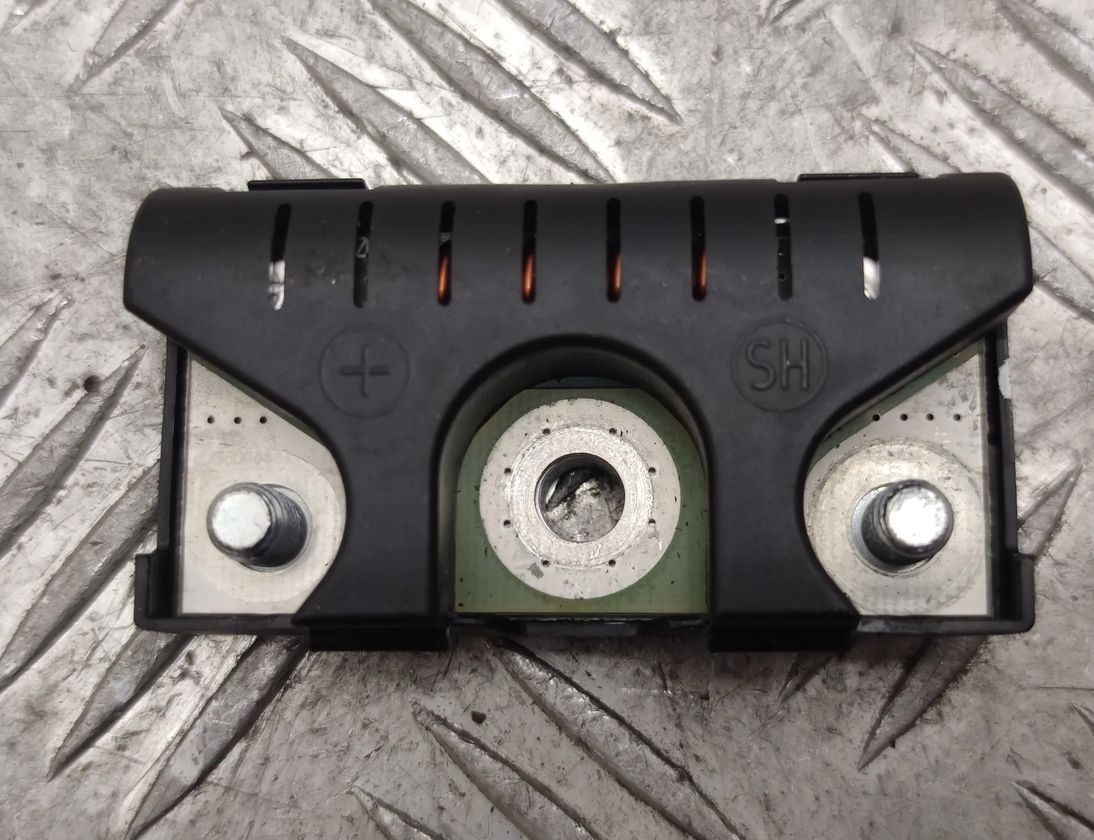 AUDI A8 D4/4H (2010-2018) Фильтр антенны 4H0035570A 16924254