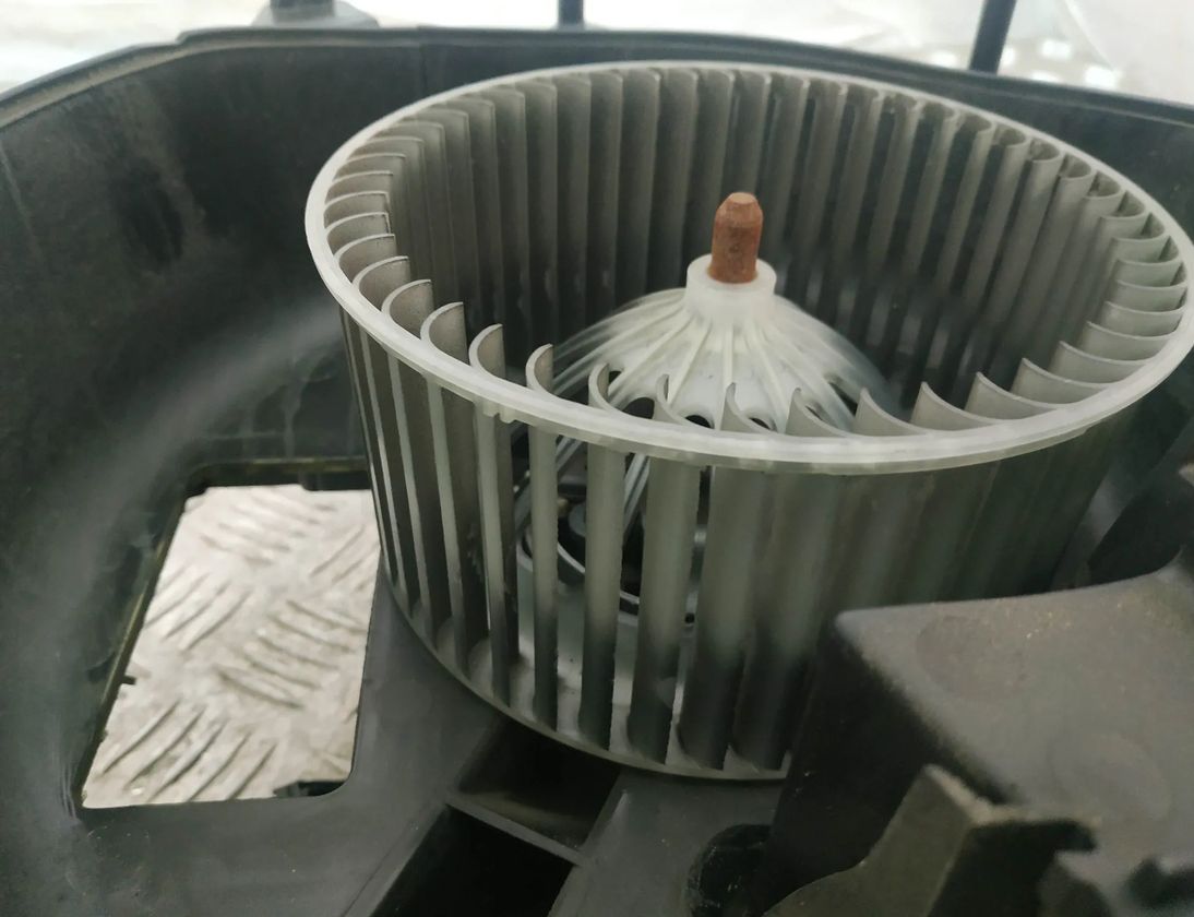 BMW 5 Series F10/F11 (2009-2017) Ventilátor kúrenia R4046,R4155 17196066