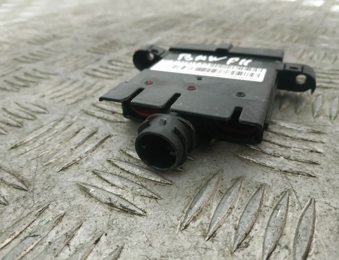 BMW 5 Series F10/F11 (2009-2017) Распределительная коробка 9153418,61149153418 17196207