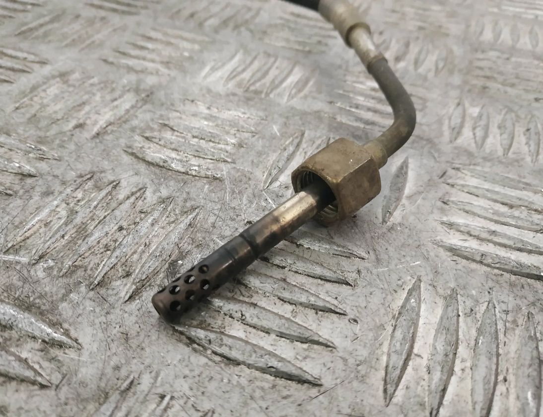 MERCEDES-BENZ CLA-Class C117 (2013-2016) Senzor teploty výfukových plynov A0009058501 18065177