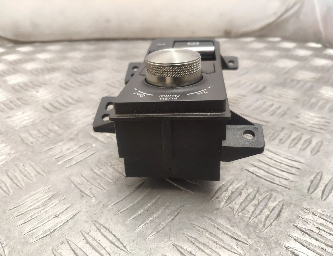 LEXUS NX 1 generation (2014-2021) Переключатель кнопок 75H322,75H331,191811 18090040