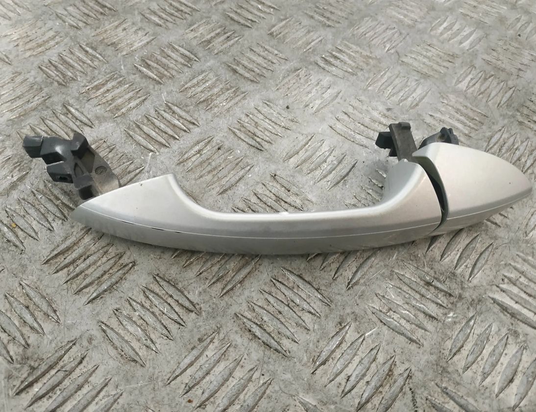 MERCEDES-BENZ E-Class W212/S212/C207/A207 (2009-2016) Наружная ручка передней левой двери A2047600170 18309631