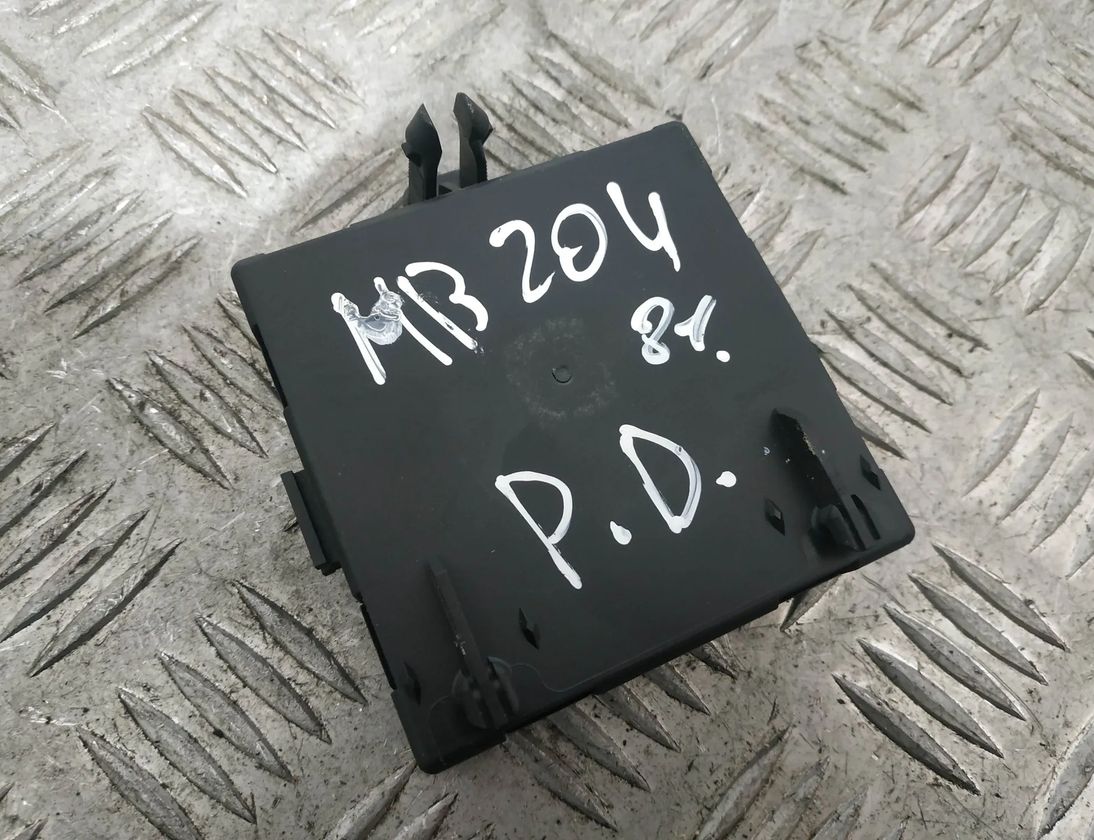 MERCEDES-BENZ C-Class W204/S204/C204 (2004-2015) Front Right Door Control Unit A2048704426 20348838