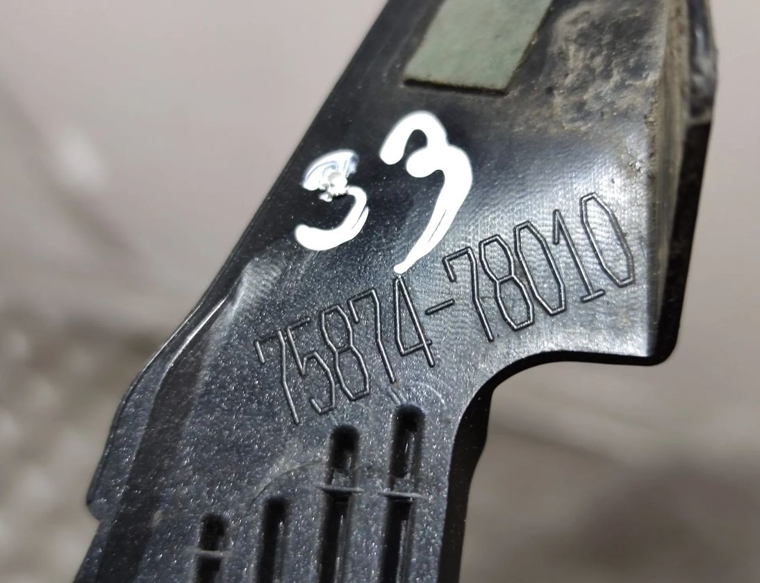 LEXUS NX 1 generation (2014-2021) Молдинг заднего левого крыла 7587478010 22789283