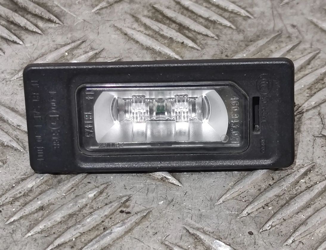 AUDI Q5 8R (2008-2017) Освещение номерного знака 4G0943021 22833308